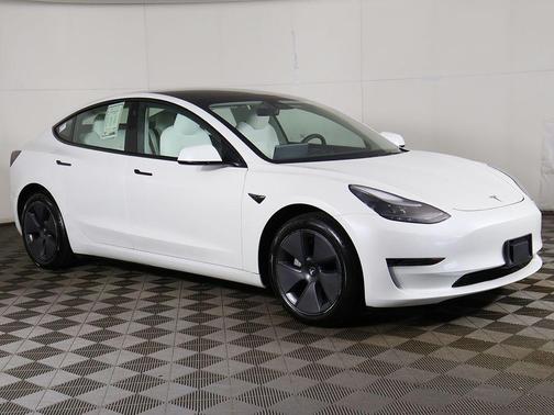Pearl White Multi-Coat 2023 Tesla Model 3 Standard Range