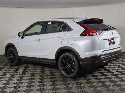 White Diamond 2026 Mitsubishi Eclipse Cross LE