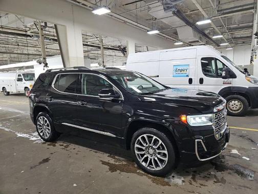 2022 GMC Acadia Denali