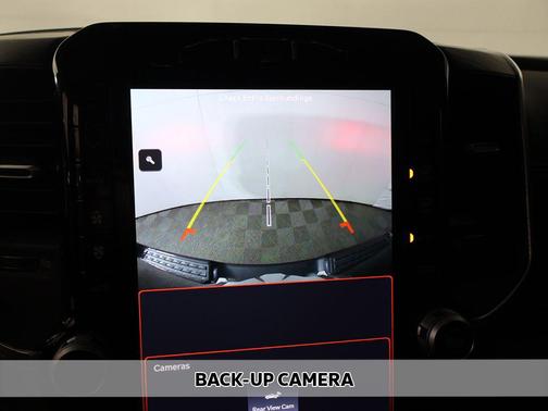 Diamond Black Crystal Pearlcoat 2023 RAM 1500 Laramie