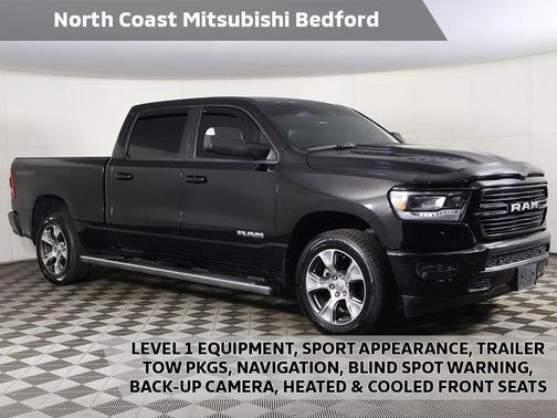 Diamond Black Crystal Pearlcoat 2023 RAM 1500 Laramie