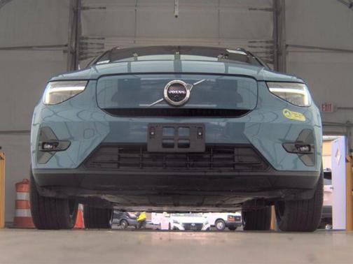 2023 Volvo XC40 Recharge Pure Electric Twin Plus