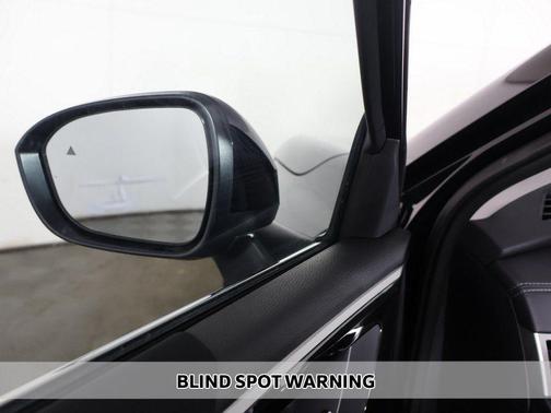 Labrador Black Pearl 2026 Mitsubishi Outlander ES 1.5T S-AWC