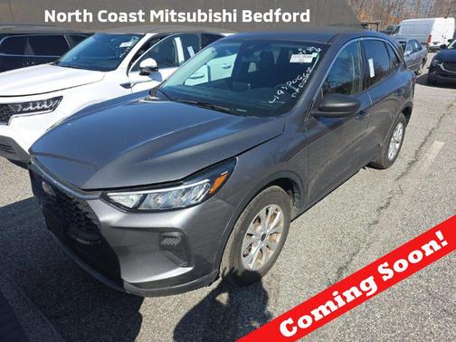 Carbonized Gray Metallic 2024 Ford Escape Active