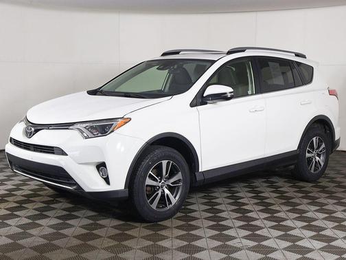 Super White 2017 Toyota RAV4 XLE