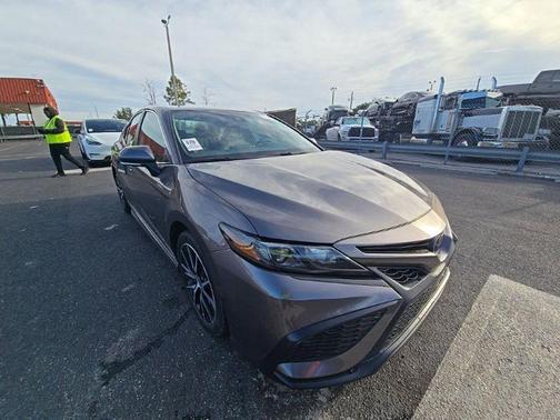Predawn Gray Mica 2024 Toyota Camry SE