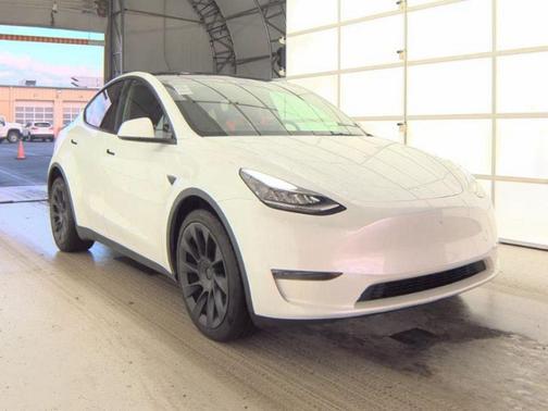 2022 Tesla Model Y Long Range Dual Motor All-Wheel Drive