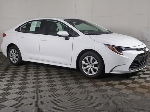 Ice 2026 Toyota Corolla LE