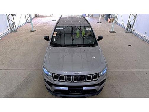 Billet Silver Metallic Clearcoat 2023 Jeep Compass Latitude Lux