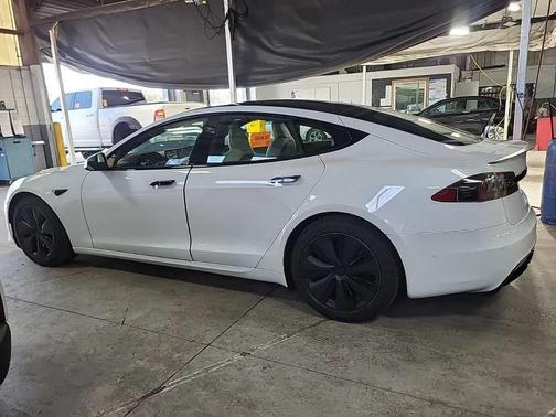 2021 Tesla Model S Plaid