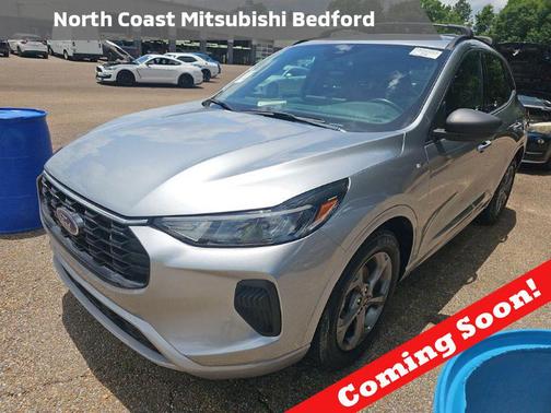 Iconic Silver Metallic 2024 Ford Escape ST-Line