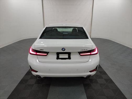 2021 BMW 330 xDrive