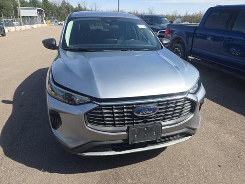 Iconic Silver Metallic 2024 Ford Escape Active