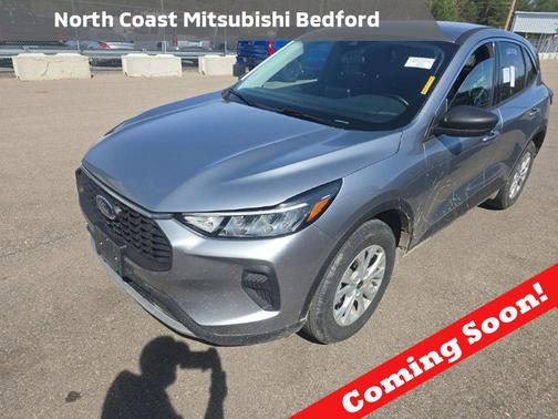 Iconic Silver Metallic 2024 Ford Escape Active