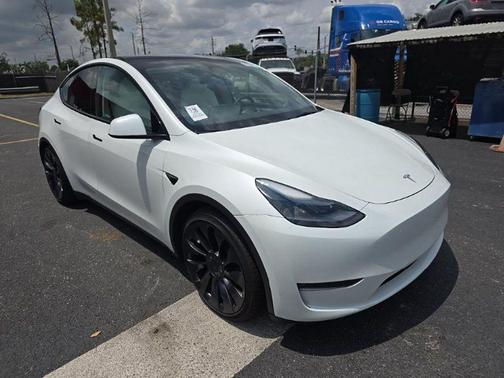 Pearl White Multi-Coat 2023 Tesla Model Y Performance Dual Motor All-Wheel Drive