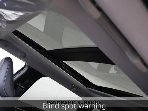 Labrador Black Pearl 2026 Mitsubishi Outlander SE S-AWC