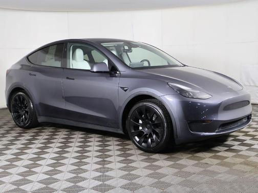 Midnight Silver Metallic 2023 Tesla Model Y Long Range Dual Motor All-Wheel Drive