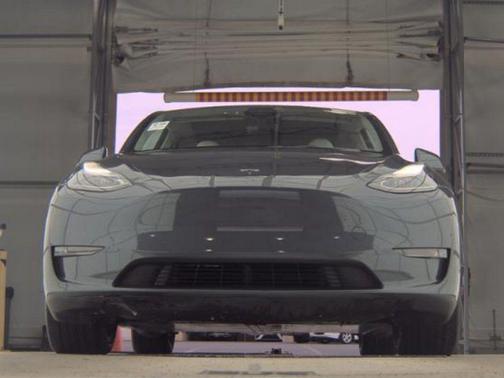 Midnight Silver Metallic 2023 Tesla Model Y Long Range Dual Motor All-Wheel Drive