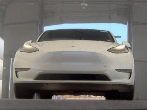 Pearl White Multi-Coat 2023 Tesla Model Y Long Range Dual Motor All-Wheel Drive
