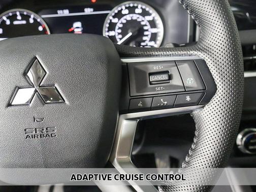 Moonstone Gray Metallic/Black Roof 2026 Mitsubishi Outlander Trail Edition S-AWC