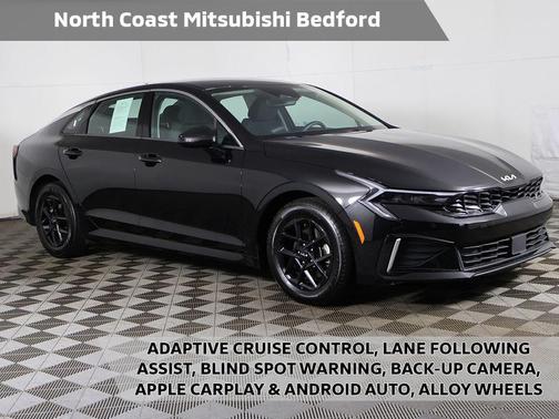 Aurora Black Pearl 2025 Kia K5 LXS