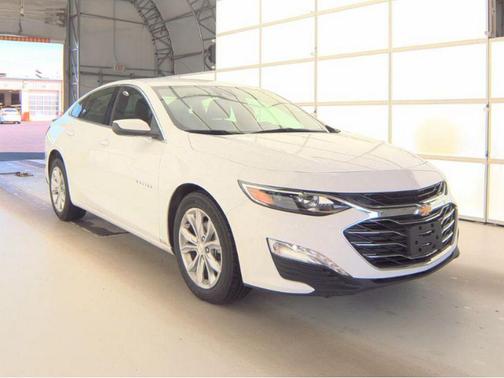 Summit White 2024 Chevrolet Malibu FWD 1LT