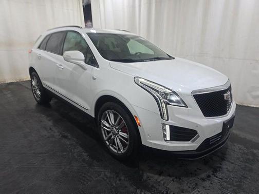 Crystal White Tricoat 2023 Cadillac XT5 Sport