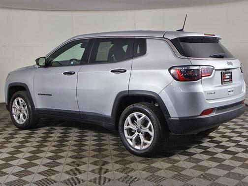 Silver Zynith Metallic Clearcoat 2025 Jeep Compass Sport