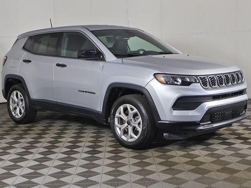 Silver Zynith Metallic Clearcoat 2025 Jeep Compass Sport