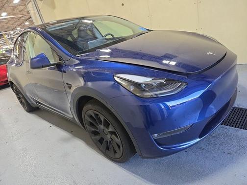 Deep Blue Metallic 2023 Tesla Model Y Long Range Dual Motor All-Wheel Drive