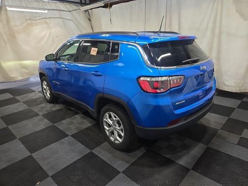 Hydro Blue Pearlcoat 2024 Jeep Compass Latitude