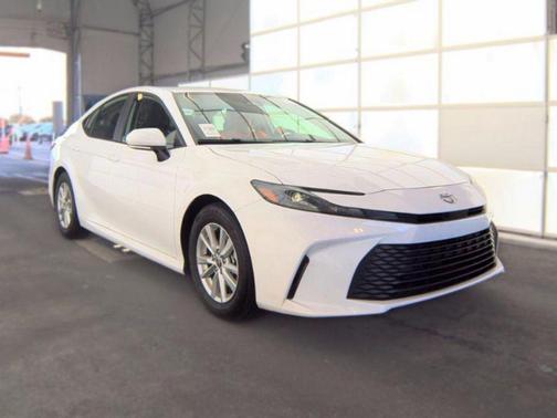 Ice 2026 Toyota Camry LE