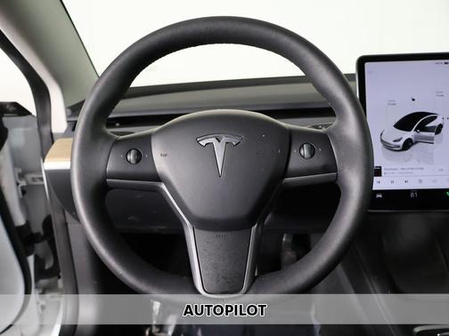 Pearl White Multi-Coat 2023 Tesla Model 3 Standard Range
