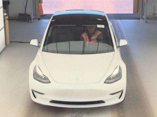 White 2023 Tesla Model 3 Standard Range