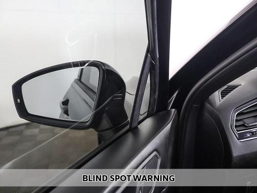 2021 Volkswagen Tiguan 2.0T SE R-Line Black