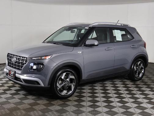 2023 Hyundai VENUE SEL