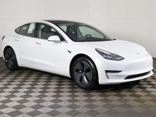Pearl White Multi-Coat 2018 Tesla Model 3 Mid Range