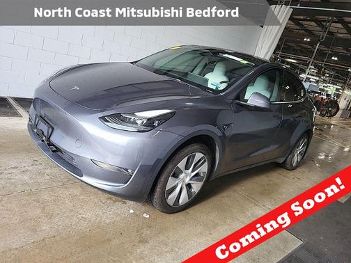 Gray 2023 Tesla Model Y Long Range