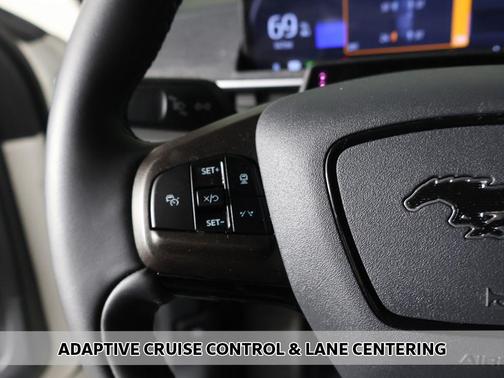 Star White Metallic Tri-Coat 2024 Ford Mustang Mach-E Premium