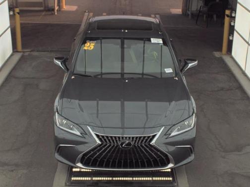 2025 Lexus ES 350 Base