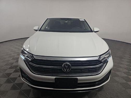 Opal White Pearl 2023 Volkswagen Jetta 1.5T SE