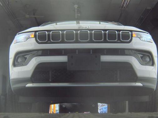 Bright White Clearcoat 2022 Jeep Compass Limited
