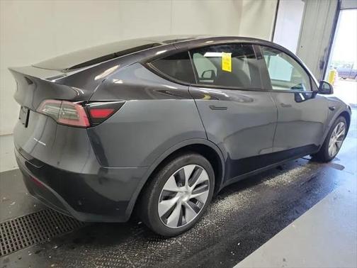 2024 Tesla Model Y Long Range Dual Motor All-Wheel Drive