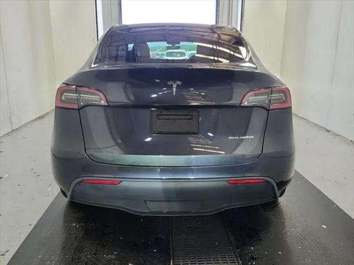 2024 Tesla Model Y Long Range Dual Motor All-Wheel Drive