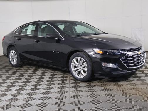 Mosaic Black Metallic 2025 Chevrolet Malibu FWD 1LT