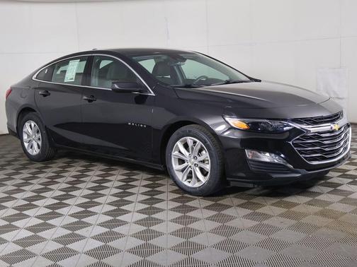 Mosaic Black Metallic 2025 Chevrolet Malibu FWD 1LT