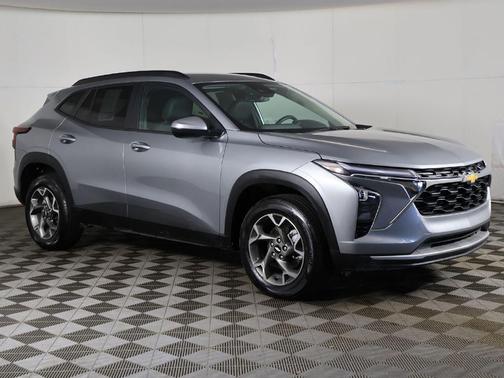 Sterling Gray Metallic 2025 Chevrolet Trax LT