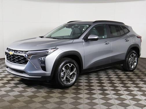 Sterling Gray Metallic 2025 Chevrolet Trax LT