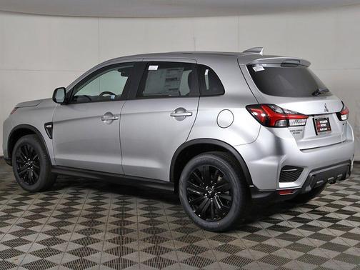 Alloy Silver Metallic 2026 Mitsubishi Outlander Sport 2.0 LE