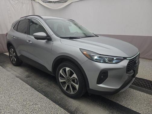 Iconic Silver Metallic 2024 Ford Escape Platinum
